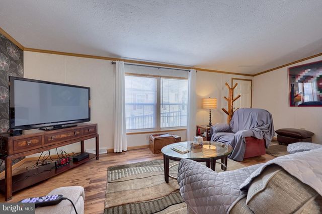 310 SUMMERS DR, Lancaster, PA 17601