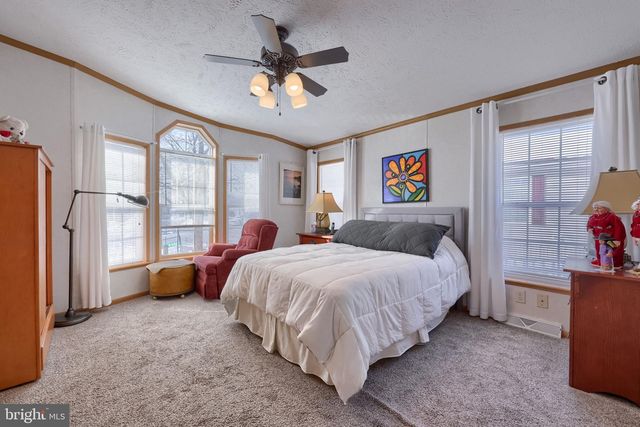 310 SUMMERS DR, Lancaster, PA 17601