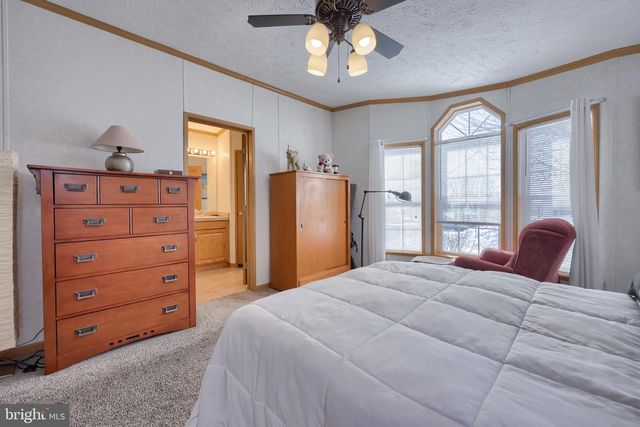 310 SUMMERS DR, Lancaster, PA 17601