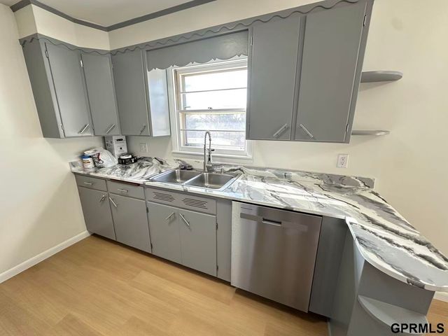 815 S 44Th Street, Lincoln, NE 68510