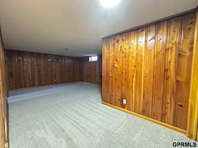 815 S 44Th Street, Lincoln, NE 68510