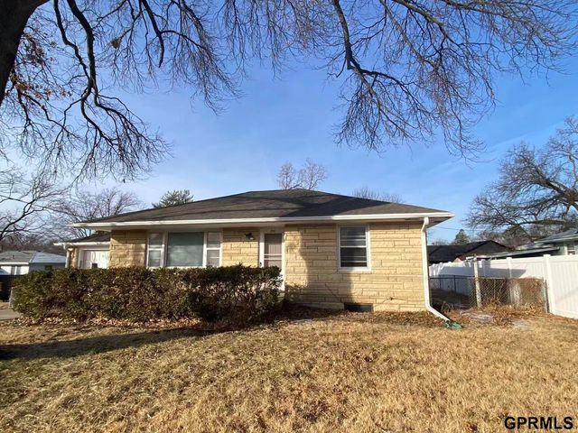 815 S 44Th Street, Lincoln, NE 68510