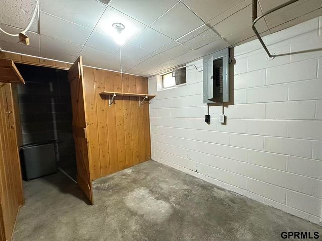 815 S 44Th Street, Lincoln, NE 68510