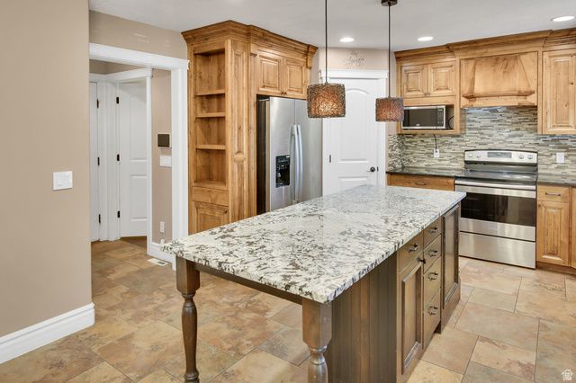 1902 S 1375 W, Syracuse, UT 84075