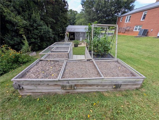 61 Haywood Street, Denton, NC 27239