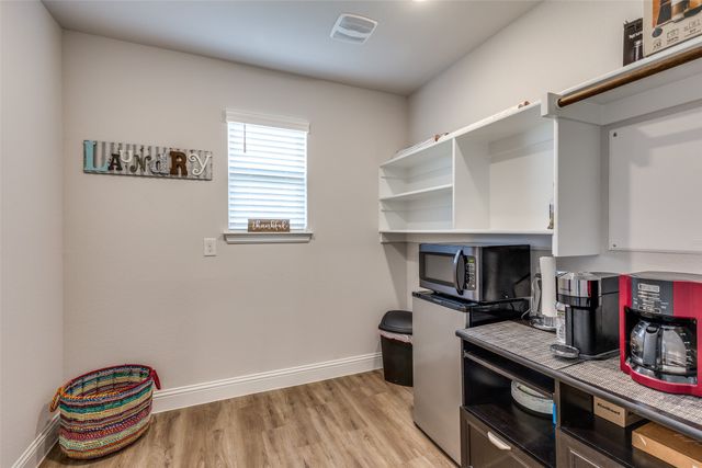 400 Aquilla Way, Hillsboro, TX 76645