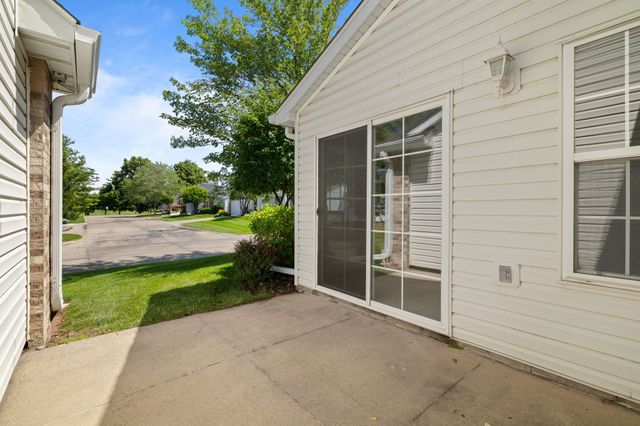 10500 Meredith Drive 6, Urbandale, IA 50322