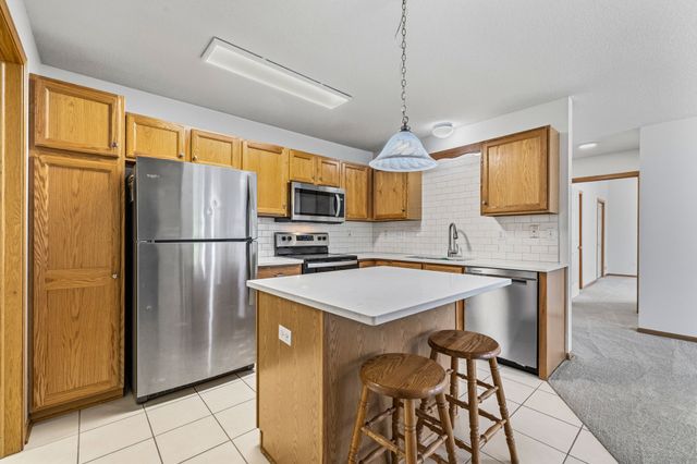 10500 Meredith Drive 6, Urbandale, IA 50322