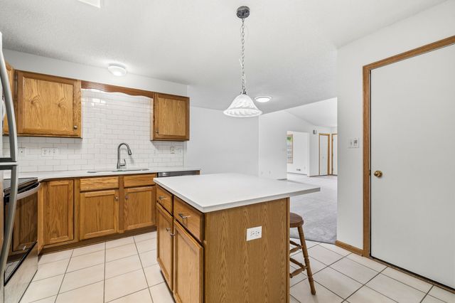 10500 Meredith Drive 6, Urbandale, IA 50322