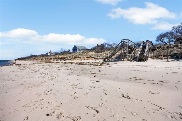 232 Robbins Hill Rd, Brewster, MA 02631