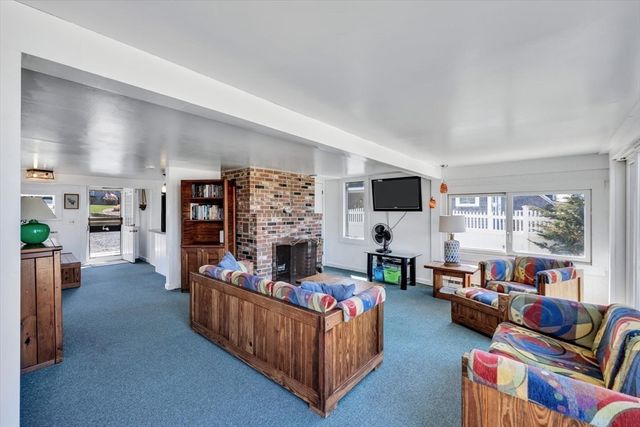 232 Robbins Hill Rd, Brewster, MA 02631