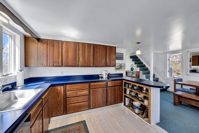 232 Robbins Hill Rd, Brewster, MA 02631