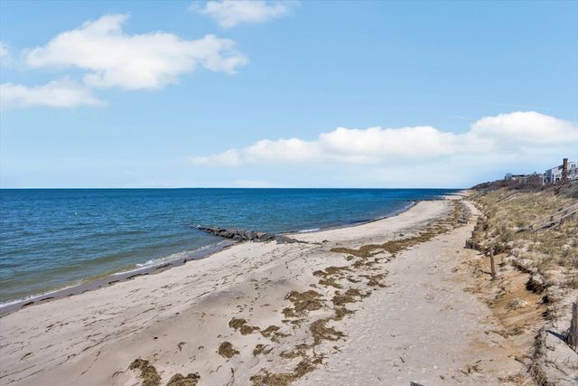 232 Robbins Hill Rd, Brewster, MA 02631