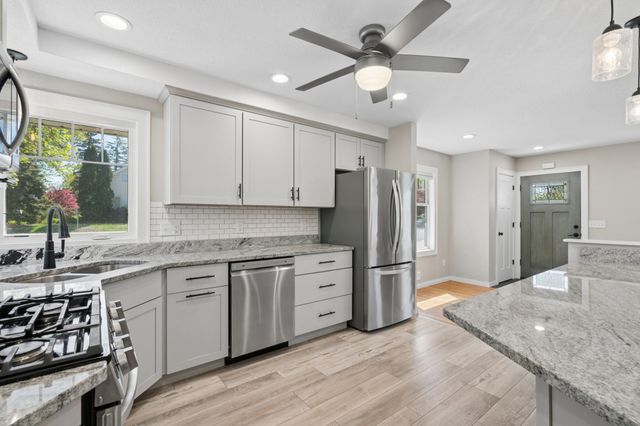 3100 W 55th Street, Edina, MN 55410