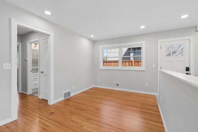 3100 W 55th Street, Edina, MN 55410