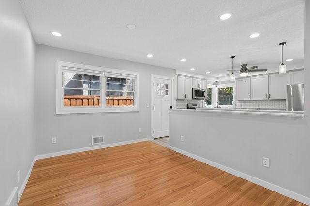 3100 W 55th Street, Edina, MN 55410