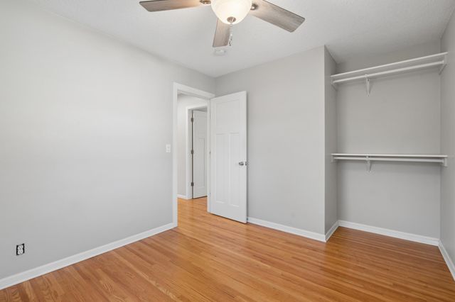 3100 W 55th Street, Edina, MN 55410