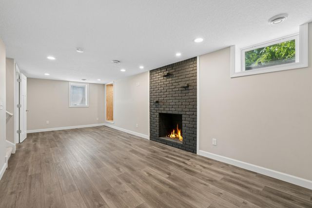 3100 W 55th Street, Edina, MN 55410