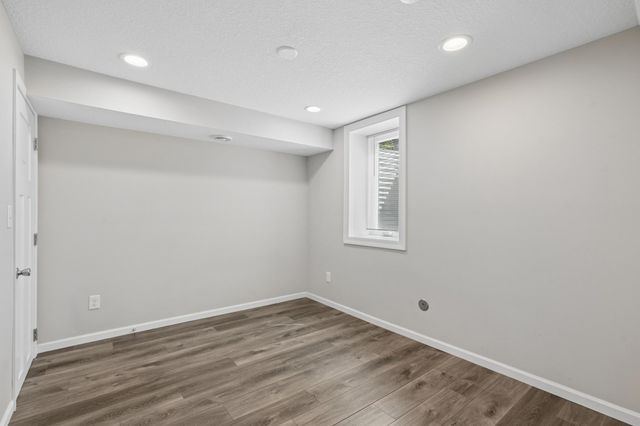 3100 W 55th Street, Edina, MN 55410