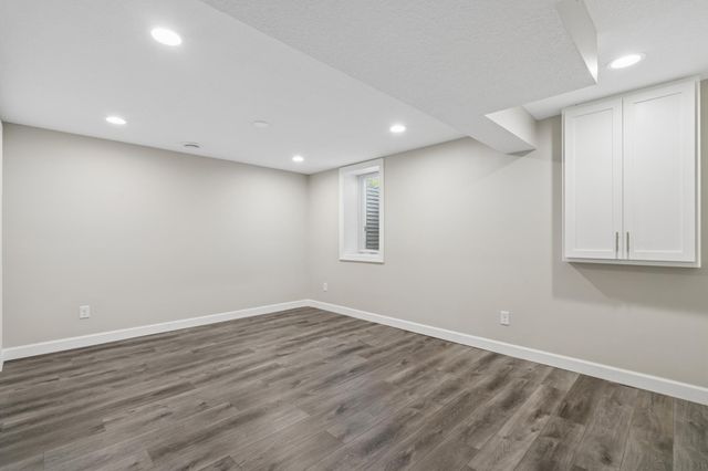 3100 W 55th Street, Edina, MN 55410