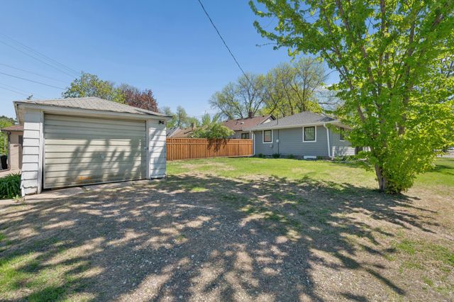 3100 W 55th Street, Edina, MN 55410
