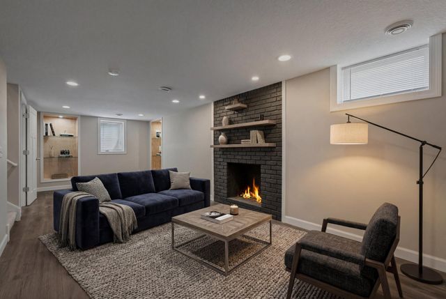3100 W 55th Street, Edina, MN 55410