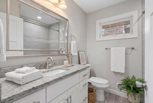 3100 W 55th Street, Edina, MN 55410