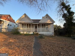 6 N Broad Street, Porterdale, GA 30014