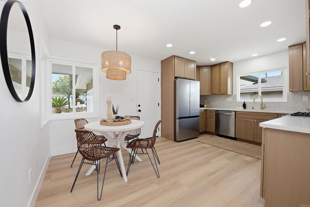 6111 Del Cerro Boulevard, San Diego, CA 92120