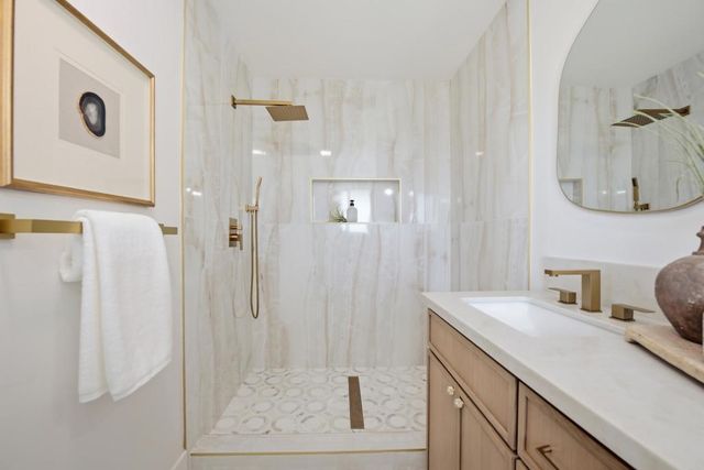 6111 Del Cerro Boulevard, San Diego, CA 92120