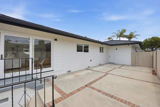 6111 Del Cerro Boulevard, San Diego, CA 92120