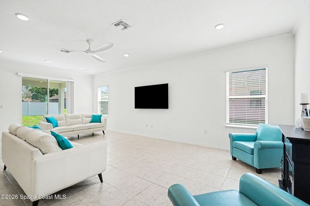 1030 Grapefruit Road SE, Palm Bay, FL 32909