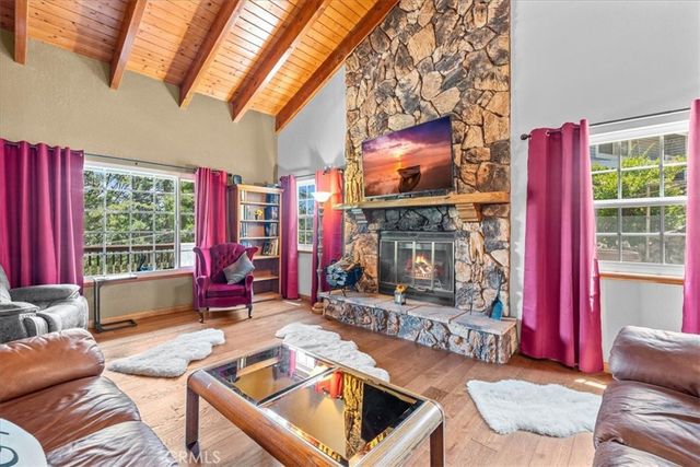 298 Weisshorn, Crestline, CA 92325