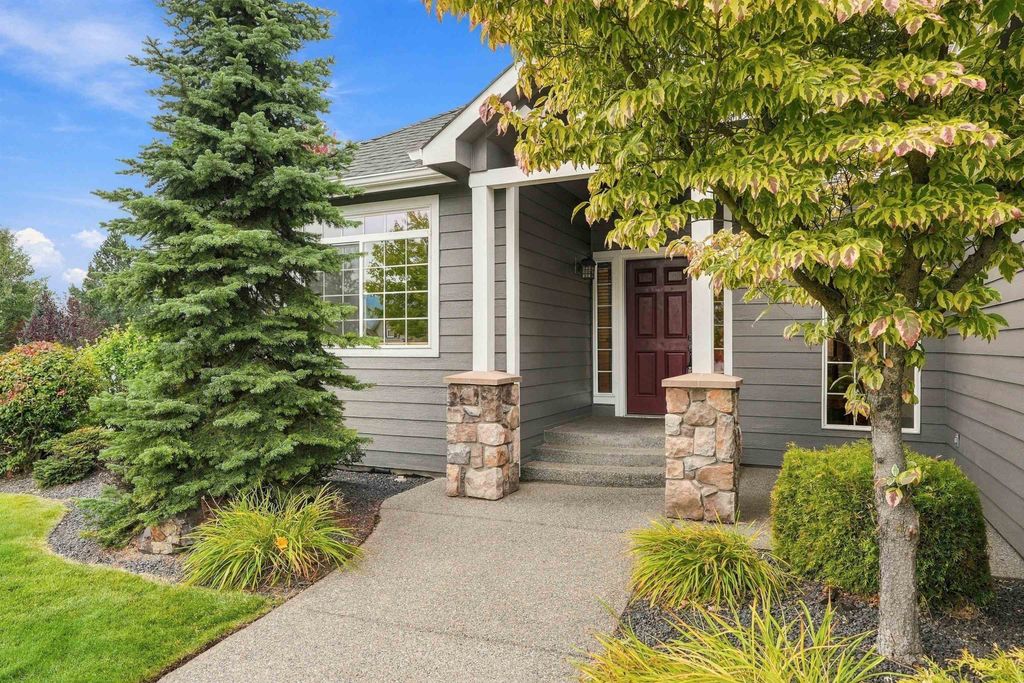 2518 S Viewmont Dr, Greenacres, WA 99016 photo 3
