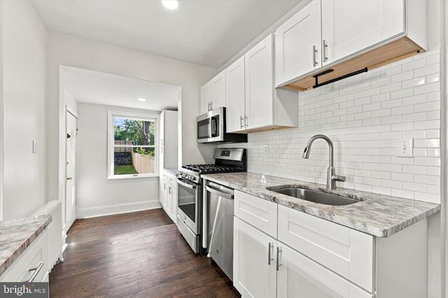 503 WOODLAND DR, Havertown, PA 19083