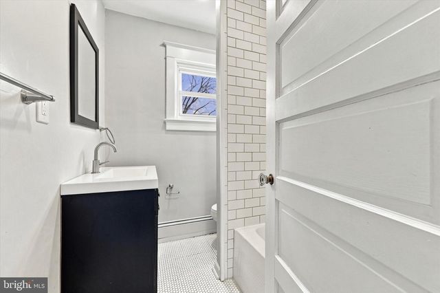 503 WOODLAND DR, Havertown, PA 19083
