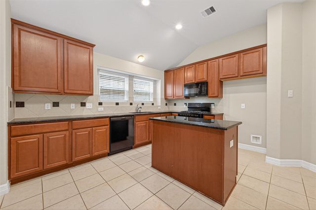 2517 Wood Park Boulevard, Conroe, TX 77304