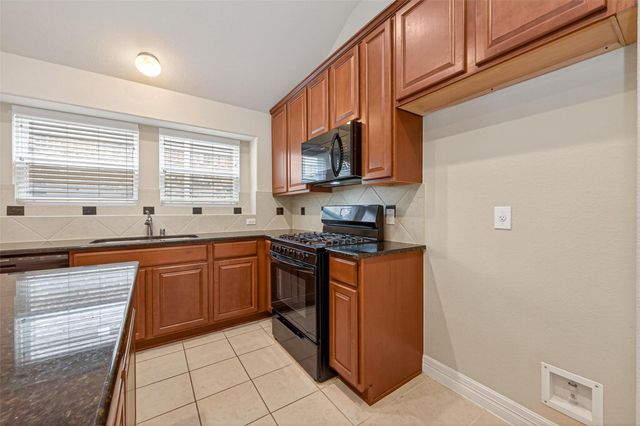 2517 Wood Park Boulevard, Conroe, TX 77304