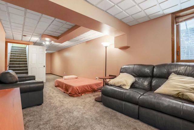 2458 225th Avenue NE, East Bethel, MN 55005