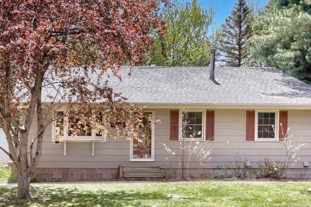 2458 225th Avenue NE, East Bethel, MN 55005