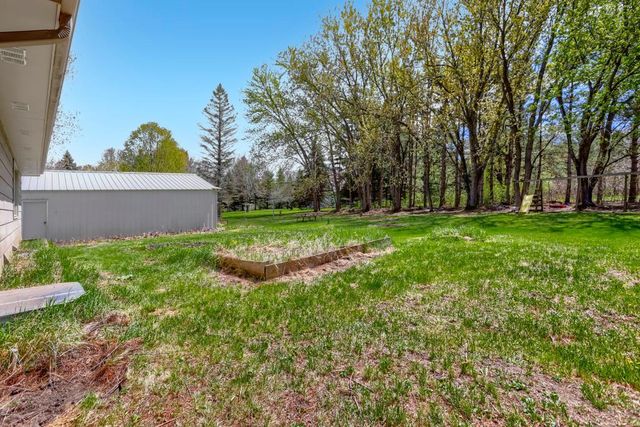 2458 225th Avenue NE, East Bethel, MN 55005
