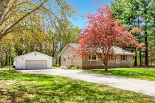 2458 225th Avenue NE, East Bethel, MN 55005