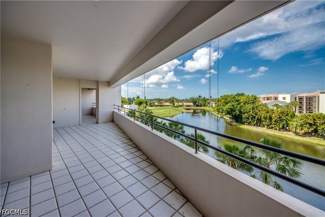 5260 S Landings DR 407, Fort Myers, FL 33919