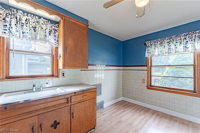 11104 Mccracken Road, Garfield Heights, OH 44125