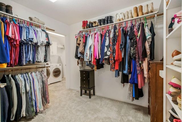 6318 N Robinhood Lane, Kansas City, MO 64151