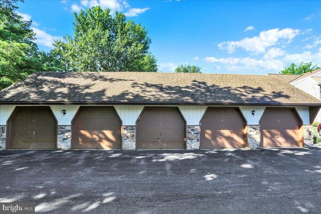 176 VALLEY GREENE CIR, Wyomissing, PA 19610