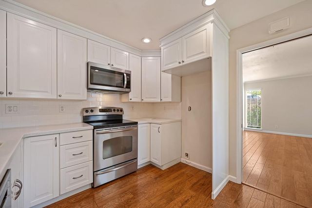 7036 Roca Way, Sacramento, CA 95842