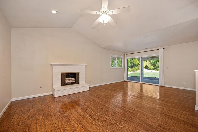 7036 Roca Way, Sacramento, CA 95842