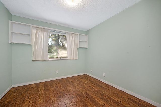 7036 Roca Way, Sacramento, CA 95842