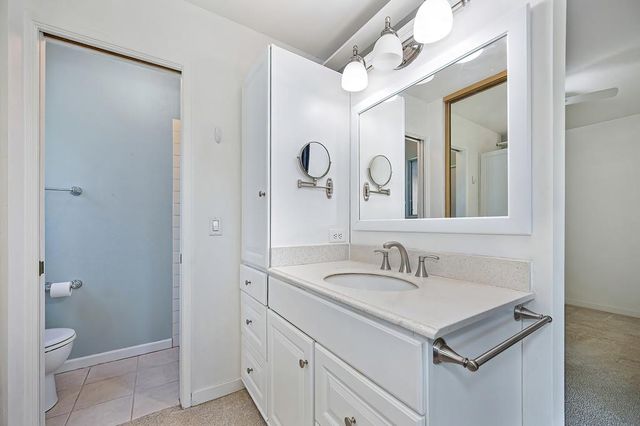 7036 Roca Way, Sacramento, CA 95842
